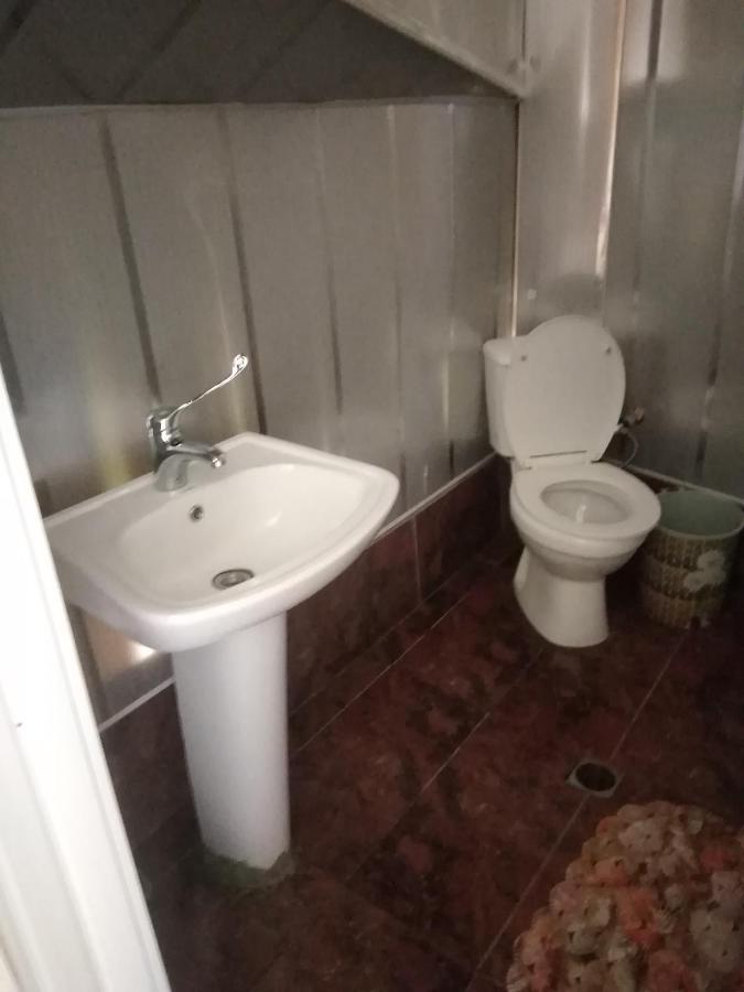Guest House "Betqil" Adishi Luaran gambar